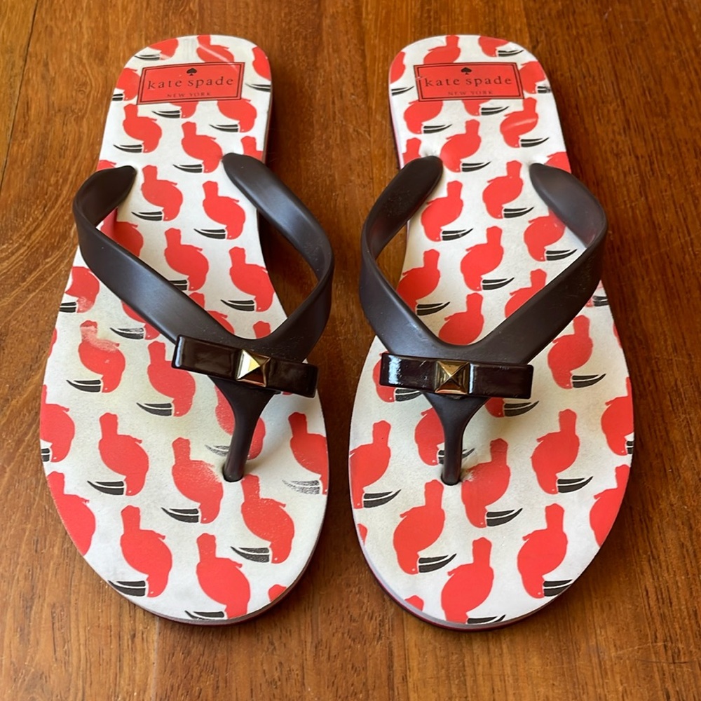 New Kate Spade sandals size 7-8 with brown straps, gold detail melon toucans.